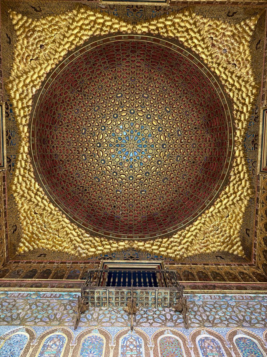 kayamerthasan_'s tweet photo. Alcazar Sarayı Elçiler Salonu kubbesi

Geometrinin görkemi baş döndürücü https://t.co/C4QfjsSO0L
