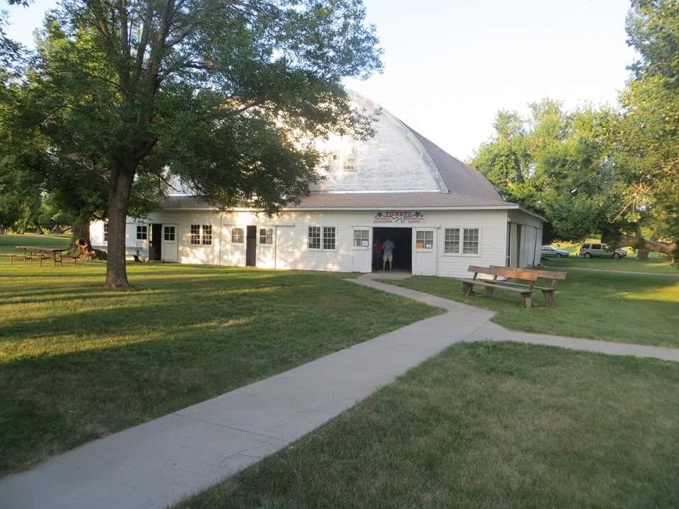 ShaneTMueller's tweet photo. @mor0sey @usrnamewastkn Second nicest.  The nicest is where they used to do summer musical theater https://t.co/nSsLxWFyfk