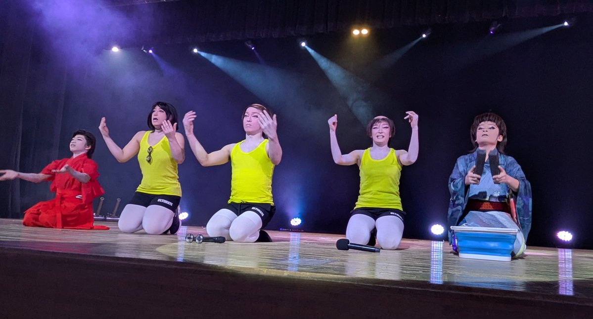 zorasan2017's tweet photo. 2026.8.22
#宝海大空座長
#宝海愛輝　#宝海蘭丸
#宝海大心　#宝海勘太郎
#宝海歌之助

大空＆蘭丸
大空＆愛輝
ダブルの大入りおめでとうございます✌️
この格好でおめでとうございます👏👏👏🤣 https://t.co/ppWrM0h9OV