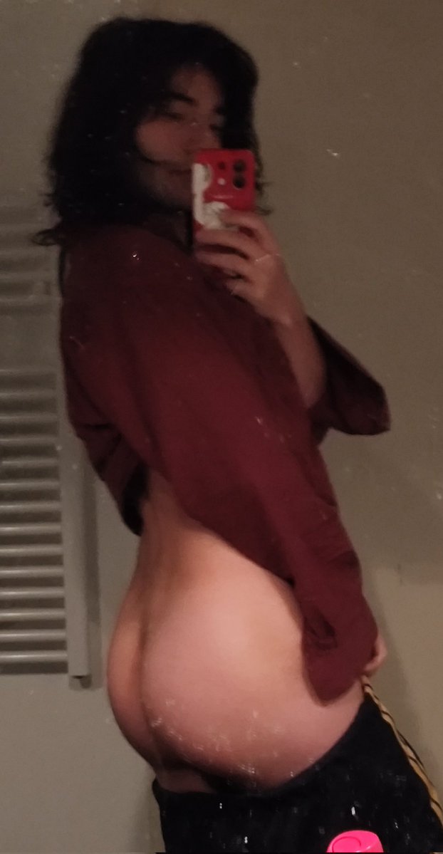 bunchaonumbers's tweet photo. I miss winter.. I wanna wear big sweaters and tights https://t.co/d5qsx1ROkA