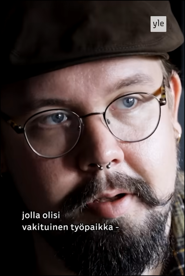 Anteryasa_fi's tweet photo. Ylen YouTube-shorteista:

Elintapatyötön hampuusi vasemmistolainen valittaa, ettei tunne ketään kaveriporukassaan, jolla olisi vakituinen työpaikka. Tämä on kuulemma tietenkin hallituksen ja jokaisen muun vika. Hänelle pitää järjestää töitä ja kompensoida veronmaksajien rahoista. https://t.co/1uq0OJ7Ueu