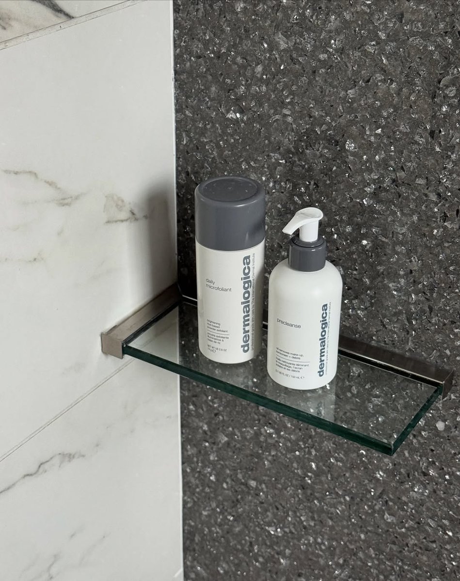 meredil7ramosDo's tweet photo. Our  must-haves 😶‍🌫️🫧

Starting off with a clean-base,  helps to deeply cleanse make-up and impurities from the skin - melting away layers of excess sebum (oil), sunscreen, and environmental pollutants. Follow up with a dermalogica cleanser to finish... https://t.co/h5jrVAyTkg