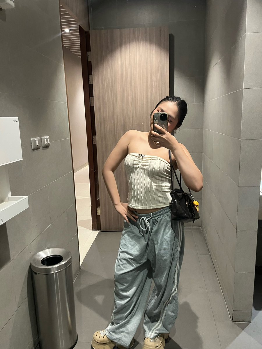 ungaueg's tweet photo. ห้���งว่างพอๆกับใจ💦🤪
 #โคราช #โคราชในเมือง #จอหอ #30กันยา
🆔 https://t.co/LQyASGgNDc https://t.co/sU6wsMugmB
