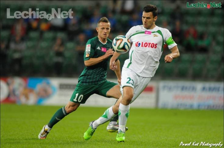 shirtsofLechia's tweet photo. Ponad 11 lat czekania!

Ostatni raz Lechia zagrała całkowicie na biało 30.05.2015 roku, w wyjazdowym meczu ze Śląskiem Wrocław ⚪️

Po 4102 dniach biel wróciła i od razu przyniosła zwycięstwo 🙌 

Foto: Lechia net  / Paweł Kot https://t.co/fC3SObOmZl