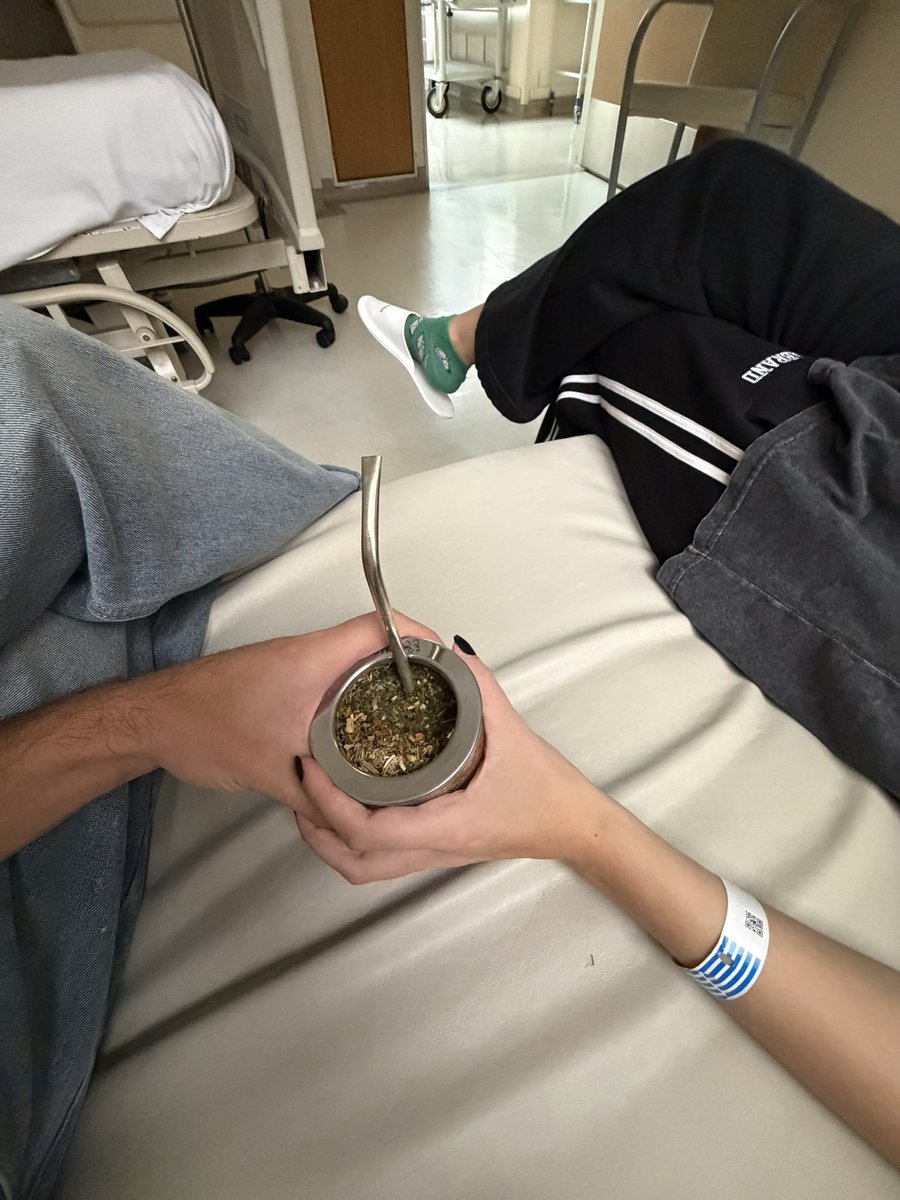 yamilaaylen02's tweet photo. “Cuando estés un poco mal, ser tu dos pa estar mejor...” 🤍✨ https://t.co/95uxz7XQNl