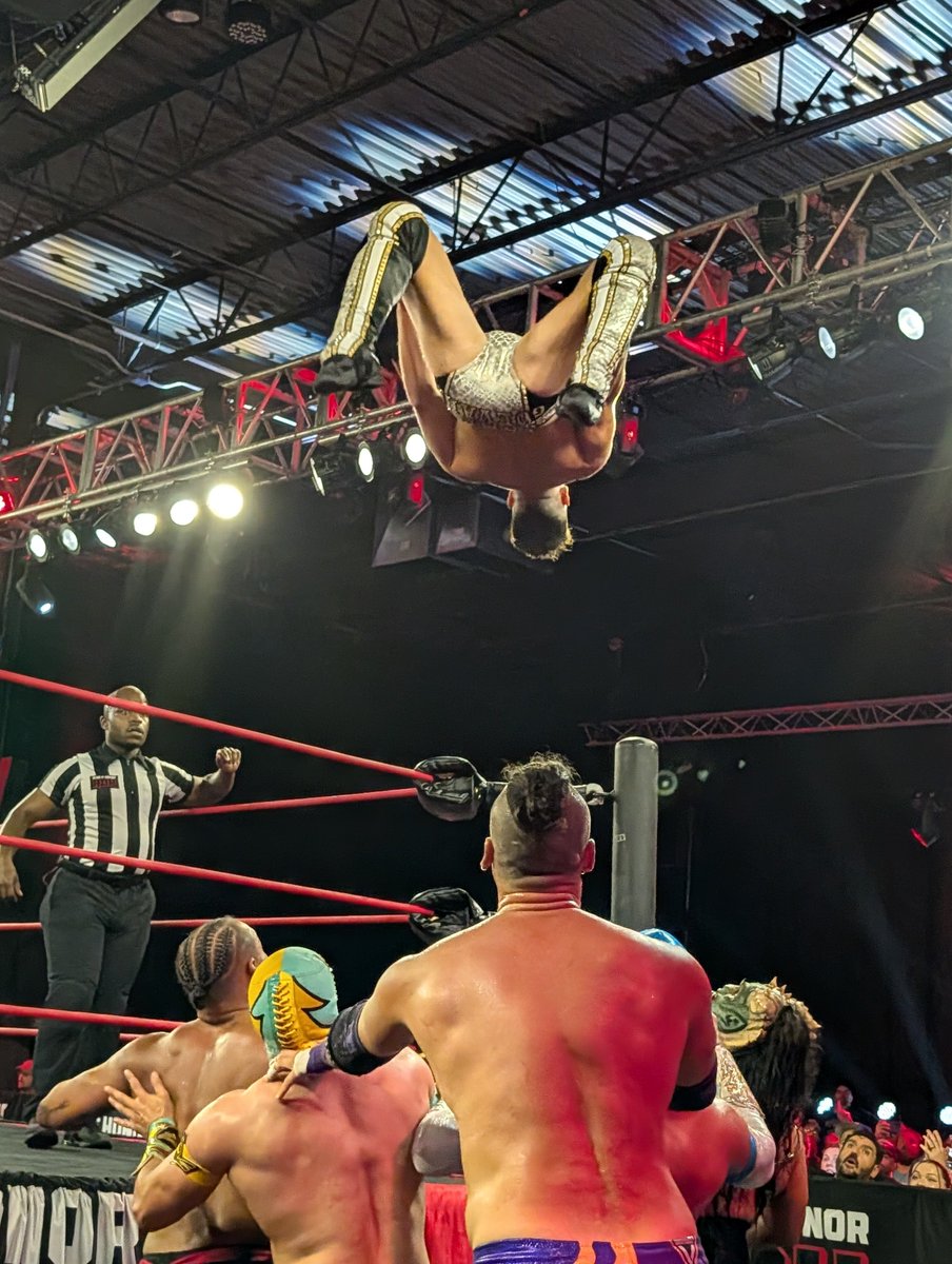 WrassleChatMatt's tweet photo. What do you mean you don't like @sammyguevara https://t.co/n6w3knHi21