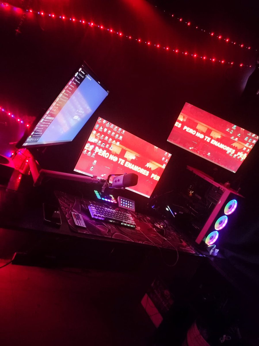 Lord_M4_'s tweet photo. @GamsterGaming Aquí tienes una pcerda chikistrikis https://t.co/xYb92T8yQa