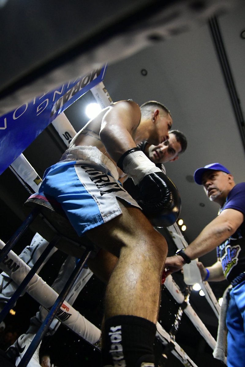 TemperleyOK's tweet photo. 🥊🩵 Matías “Peke” Medina, representante de Boxeo del Club Atlético Temperley, se impuso anoche tras 8 rounds ante Thiago Gonzáles en el Centro de Convenciones Hotel Ros Tower de Rosario. 

💪🏻 Tremenda pelea! Felicitaciones a Peke y a su entrenador José Pinola. https://t.co/WoAYQYItaW