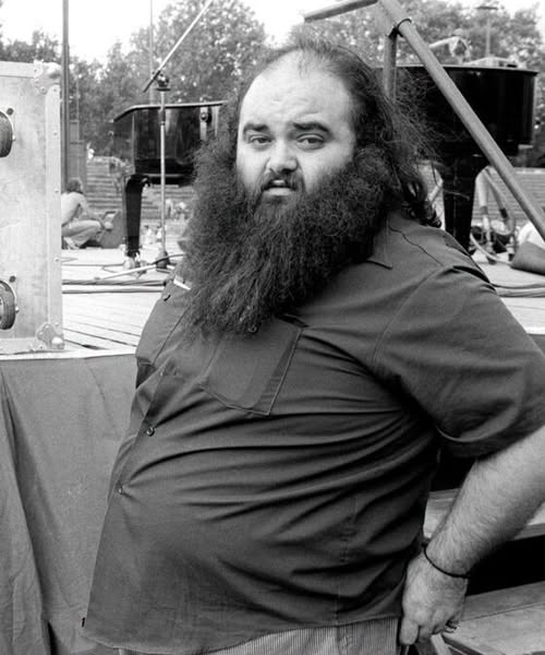pierpi13's tweet photo. 22 Agosto 1947
Nasceva a Siniscola, in provincia di Nuoro, il grande e indimenticabile Francesco Di Giacomo, frontman del Banco del Mutuo Soccorso.
Francesco ci ha lasciati il 21 febbraio del 2014.
Doveroso ricordarlo nel giorno della sua nascita.
Immenso e irripetibile artista. https://t.co/ZlKgiqLXsH