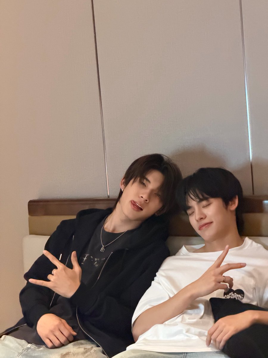 nakanisnakan's tweet photo. 晚安, 明天见 ⭐️

#TTPSummerMeetupChina https://t.co/21dcBcN5jI