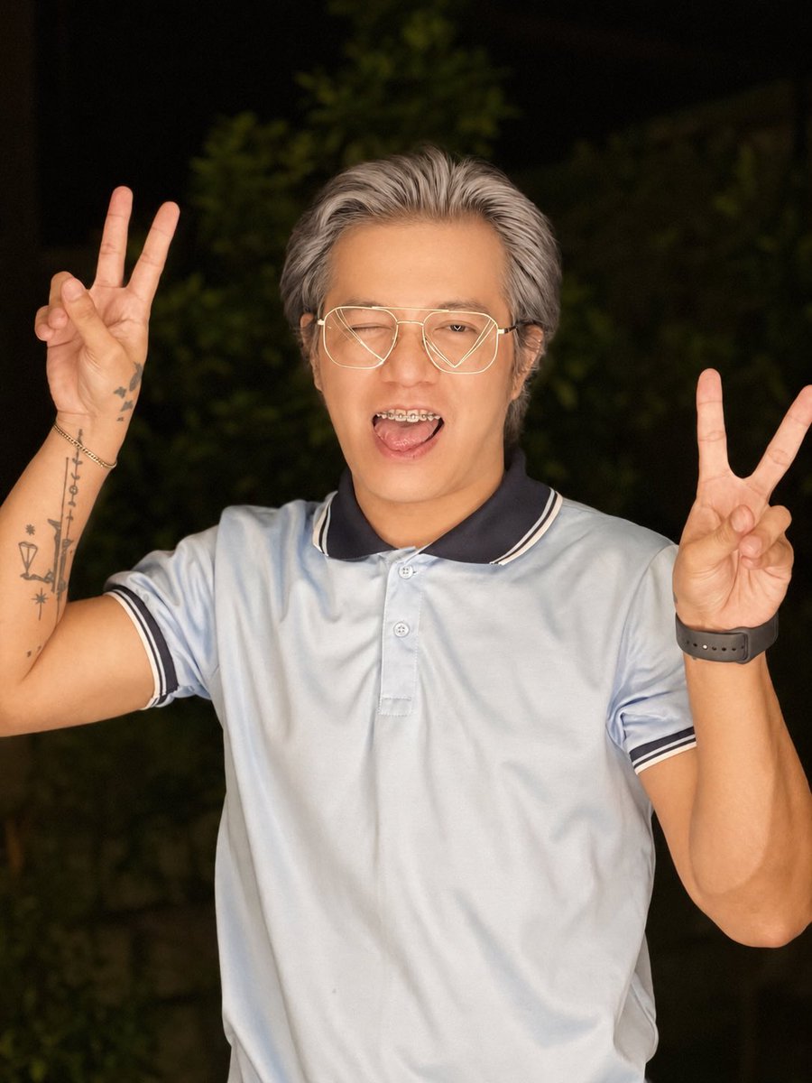 justcarlow's tweet photo. Peace looks good on me❤️ https://t.co/OiZYV8lQBV
