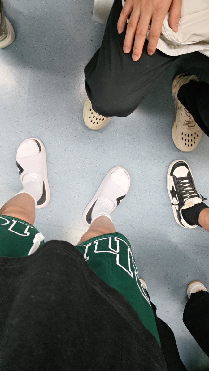 han18191's tweet photo. 寶子，想不想和我一起拍照哇 https://t.co/kb7BRCuWGO