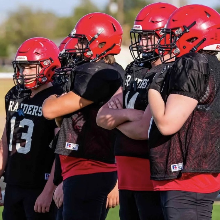 Lueders_Avoca's tweet photo. We ❤️our Raiders!! Thank you to everyone that came out to support our Boys last night! Thanks to BC Blitzand Roger Niehaus for the pics!! Please share and tag #FN5GL #Entry for us to have a shot at 25K from T-Mobile!! https://t.co/3ndNGgdMiG