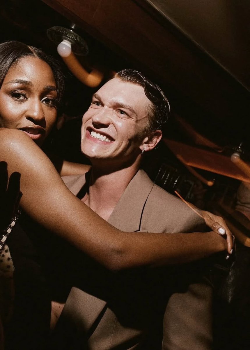 livshollanov's tweet photo. when you go look for connor at an event and he’s like this with the girls https://t.co/2eWPURp5dQ