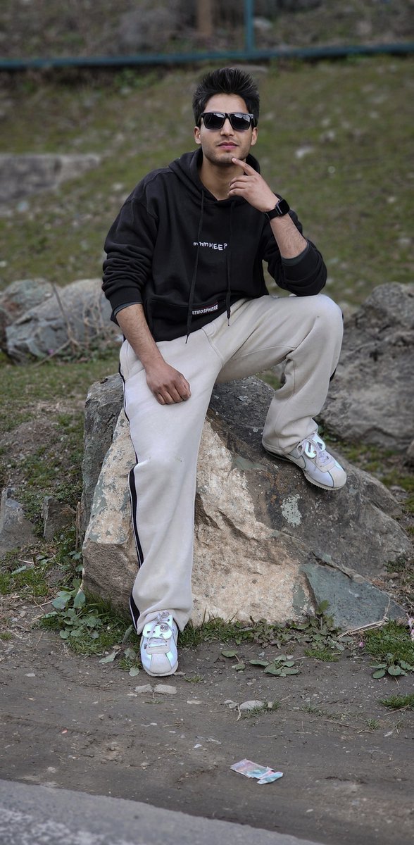 iamzackreshi's tweet photo. ..""At twenty-one, peace is his default setting—finding rhythm in forest air, honest laughs, and finished pages." https://t.co/pkmYJRjNH2
