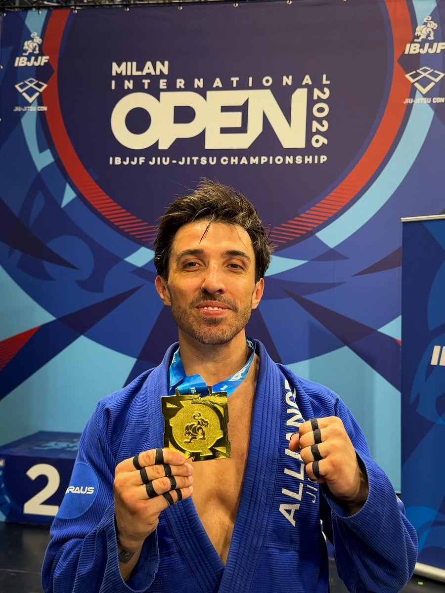 JanessaWeauecs's tweet photo. 🥇Campeão do Milan Internacional Open 2026 - Itália 🇮🇹

Trazendo a medalha para nós aí no Brasil, muito feliz por mais um desafio realizado. É impressionante como cada momento traz um desafio novo. No último campeonato em Londres, mesmo vencendo, eu s... https://t.co/DweZafeuGB