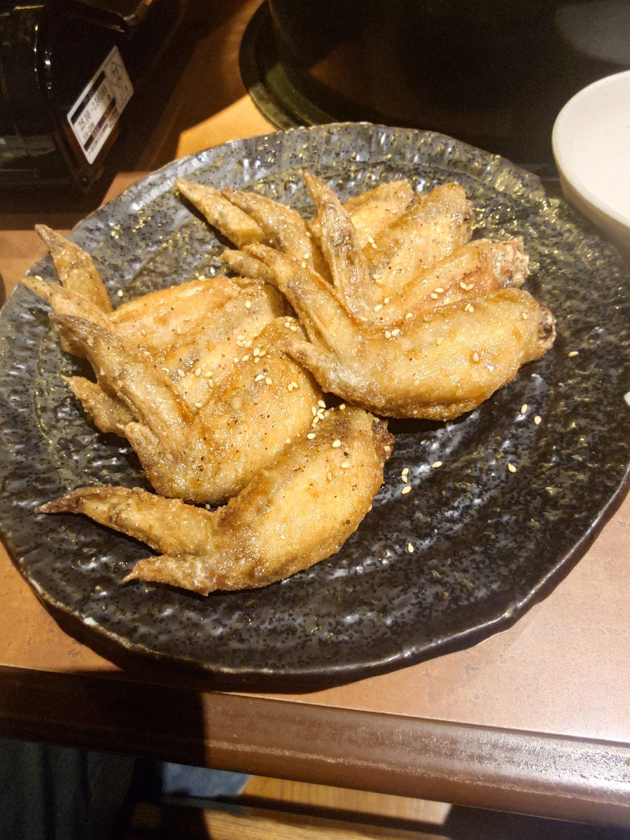 TAKA_comjp's tweet photo. 今日の🍺🍻✨️
この暑い時期に鍋〜👍️
韓国フェア〜(⁠人⁠ ⁠•͈⁠ᴗ⁠•͈⁠)
ちょうどいい辛さで美味しかったのと、残った鍋の汁でごはん投入〜これがまた美味しかった👍️酒がすすむ〜🍺 https://t.co/6VTyOpt1ZD