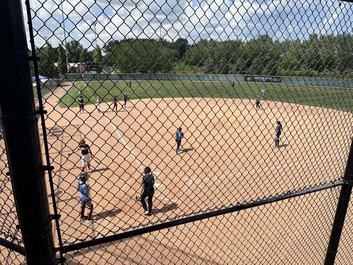 CCSJSOFTBALL's tweet photo. First CCSJ Round Robin was a success.   

Thank you Indiana Magic, CP Dogs, Lady Dukes and NWI Sox for participating today.   

Good luck this fall! 

#FindingFutureWaves🌊
#CCSJSOFTBALL🥎 https://t.co/4PjDVG2yvu