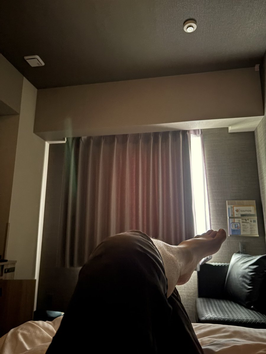 madagnk's tweet photo. 今回の出張は今日で終わり
しかも移動のみ
帰る前のホテルでまったり過ごす時間が好き https://t.co/YxoizFFGUm