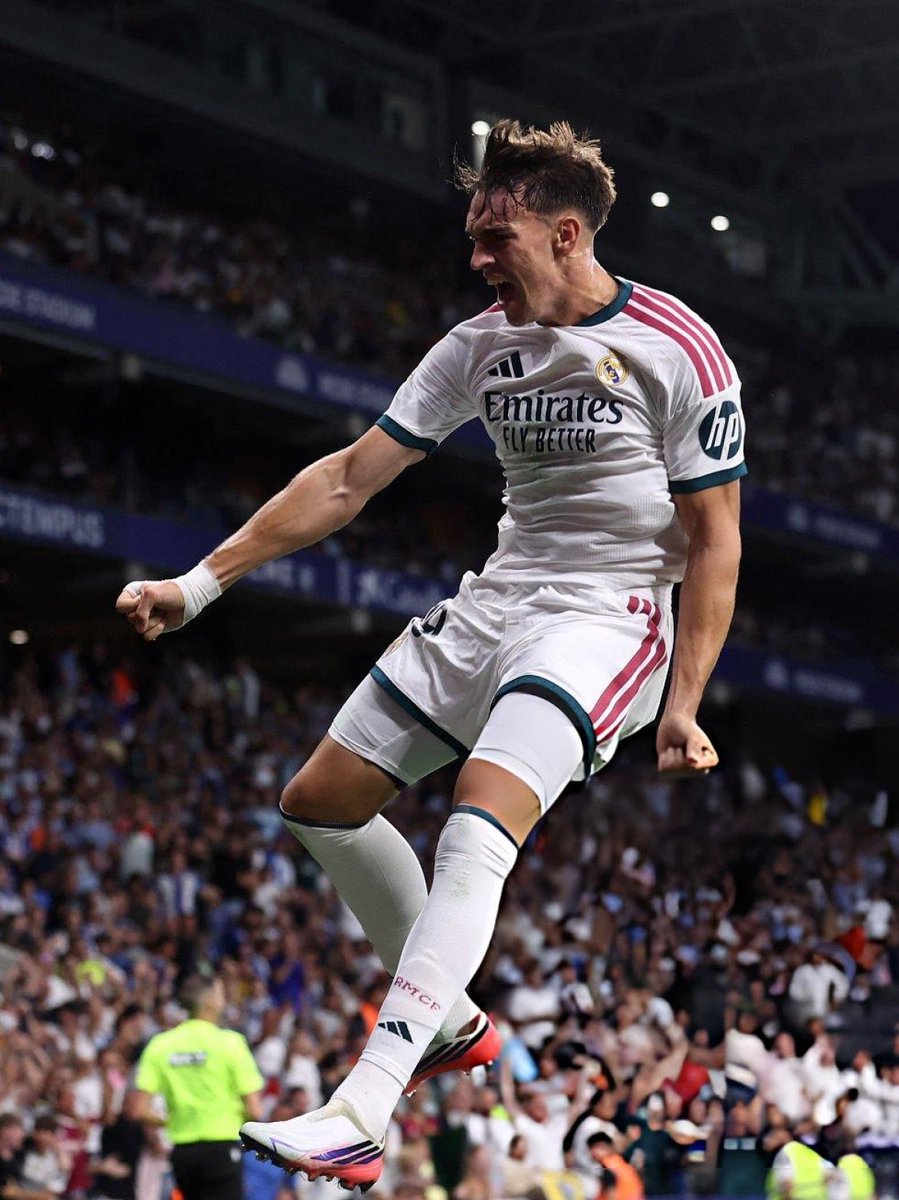 MrCruzM_'s tweet photo. Victoria para el Real Madrid en el primer partido liguero.

Ha sido un partido duro, donde el equipo ha buscado alternativas con los cambios para atacar el bloque de el Espanyol.

Ha sido Espi en el 90 quien ha dado la victoria, mostrando para que lo han traido. https://t.co/aF0pTv66VG