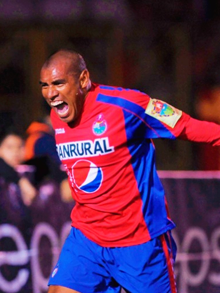 micamisolaroja's tweet photo. Camisola marca Joma versión local de la temporada 2010 / 2011 versión local 🔴🔵 La última de Juan Carlos Plata

#municipal #rojos  #guatemala #bancoazteca #diablosrojos #Joma #vamosRojos  #jerseydesign #jerseycollection 

👉🏻 Sígueme en Xtwitter y Facebook como @micamisolaroja https://t.co/4yuf73cfpe
