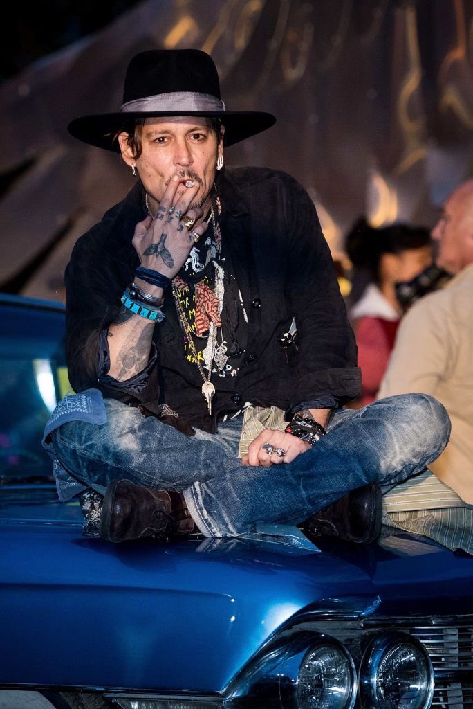 JohnnyDeeptq's tweet photo. A true icon doesn’t follow the crowd,they create their own story, one unforgettable moment at a time. 🖤🎬

#JohnnyDepp #JohnnyDeppFans #JohnnyDeppForever #JohnnyDeppDaily #JohnnyDeppIcon #Hollywood #Cinema #Legend https://t.co/3GaO08AY3W