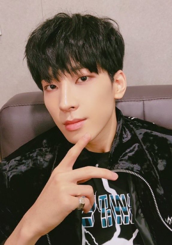 every1wooaa's tweet photo. 좋다 ㅠ https://t.co/xxlYKuuQfw