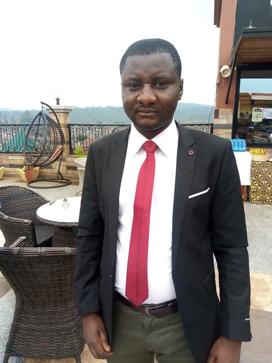 MageneJule's tweet photo. L’UNPC et le CSAC/Sud‑Kivu (AFC/M23) ont sanctionné, ce samedi 22 août 2026, le journaliste Claude Kashonga, l’acteur politique Blaise Maseka, ainsi que l’émission Samedi Miracle de Bukavu FM, à la suite de la diffusion du programme du 15 août 2026.

L’émission Samedi Miracle est suspendue pour 30 jours, Claude Kashonga pour 45 jours, tandis que Blaise Maseka est interdit d’intervention dans les médias du Sud‑Kivu pendant 3 mois.

Ces sanctions interviennent après des propos jugés irrévérencieux, calomnieux et contraires au Code d’éthique et de déontologie des journalistes congolais.