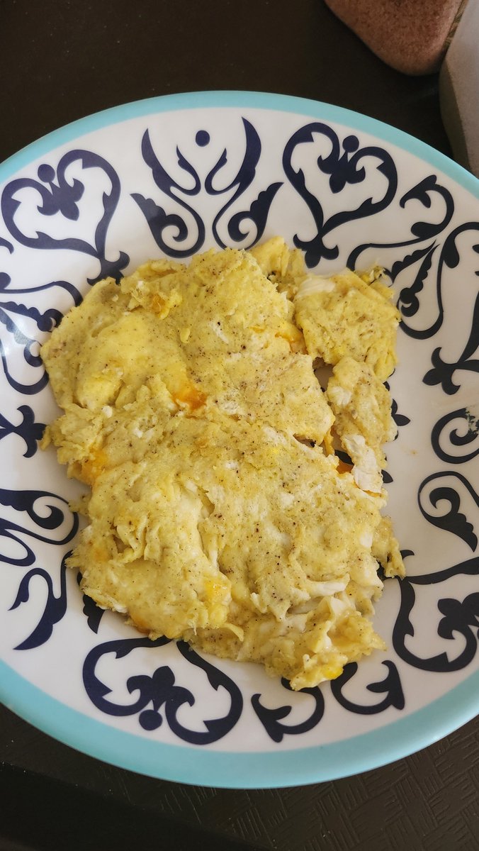 HopeFoolVT's tweet photo. First ever omelet, my pan didnt want to let it go 😭 but it tasted great. https://t.co/CIkFa0Kepj