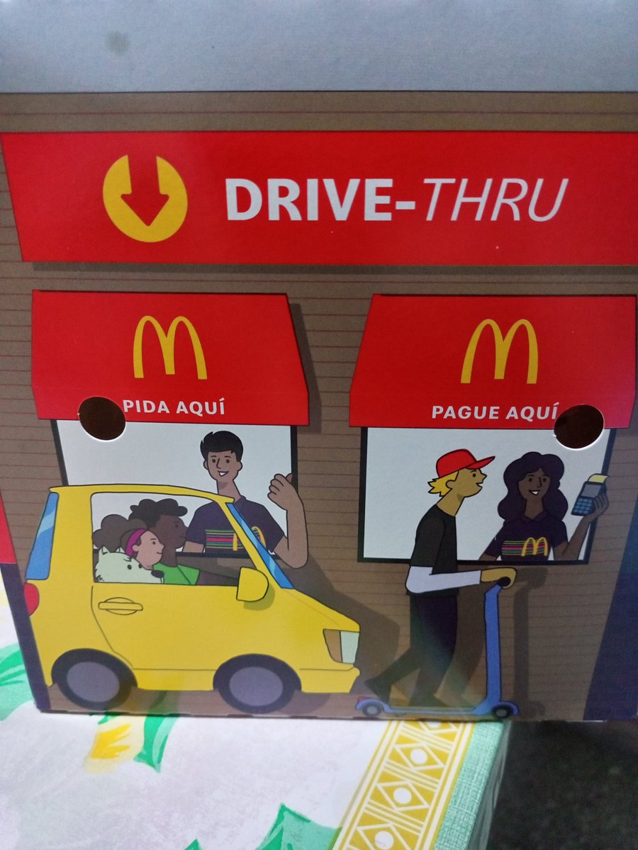 eldjbombo's tweet photo. La mayoría solo la abre rápido para sacar las papas, pero el empaque de McDonald’s está repleto de decisiones de diseño pensadas para la era digital https://t.co/YiKuB0ubsw