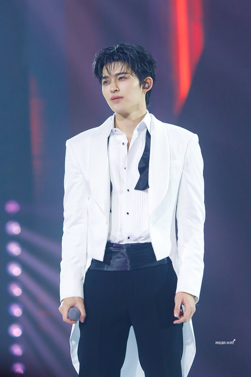mean_wnt's tweet photo. ⌜2026.08.22⌟
ปังปอนด์หล่อมากกกกกก

PONDPHUWIN SOUL ODYSSEY

#PondPhuwinConcertD2
#ppnaravit #phuwintang
#ปอนด์ภูวินทร์ #PondPhuwin https://t.co/L5RuMxxdSH