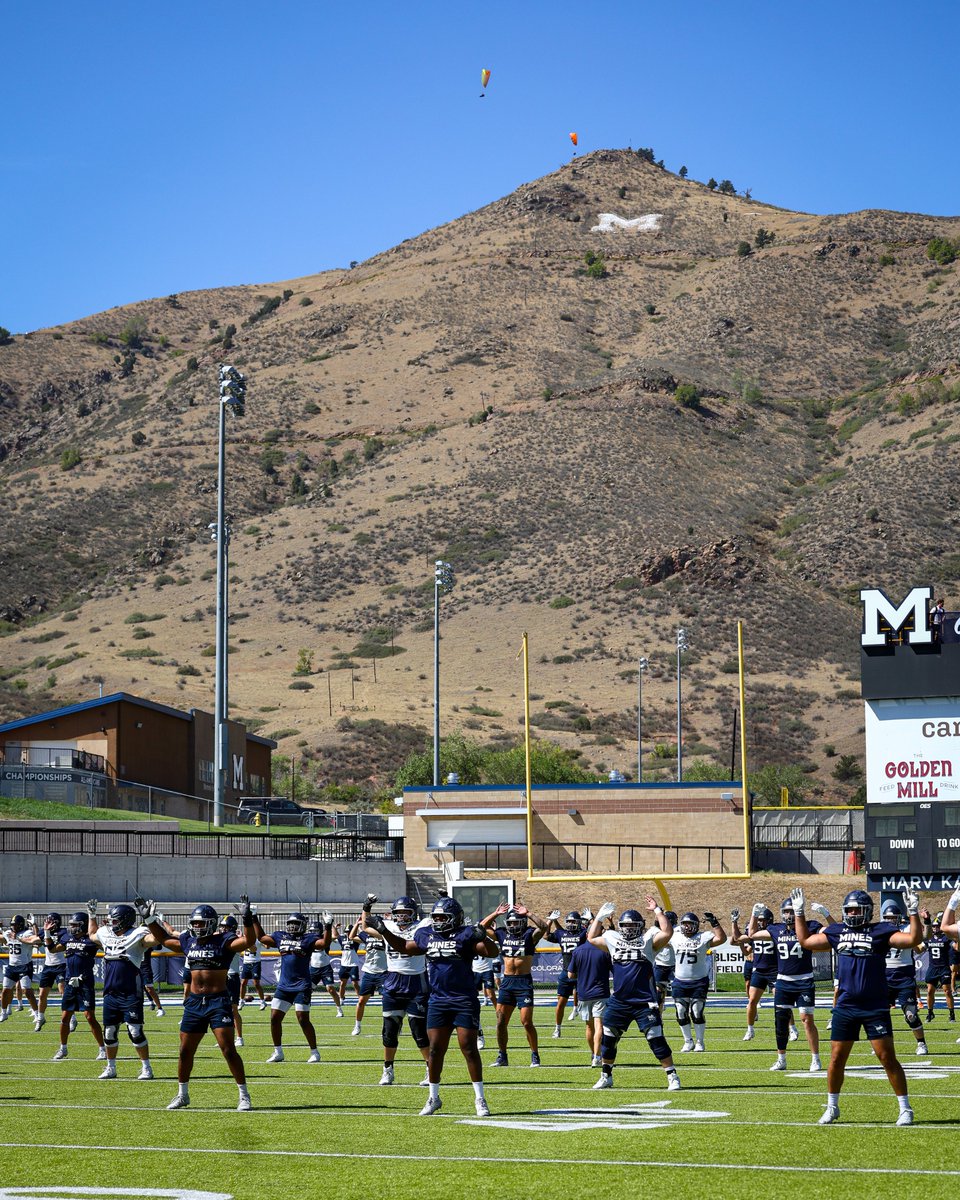 MinesFootball's tweet photo. Training camp ☑️

#HelluvaEngineer⚒️ https://t.co/7vijq0BAtB