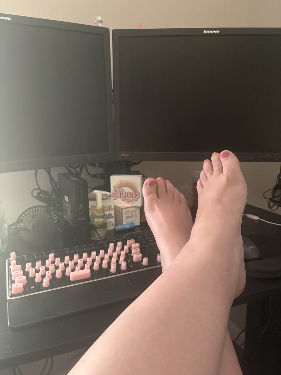 Marie2xiu's tweet photo. Everyone is a bot or fake on here. If you are real send your goddess some 💸💸❤️ https://t.co/5oVpQ0pkP5