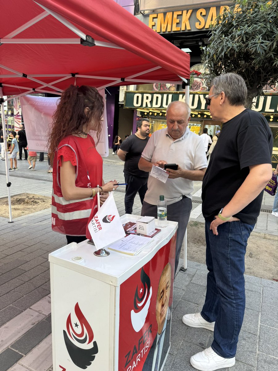 nuricavusogluu's tweet photo. Bugün Zafer Partisi Avcılar İlçe Başkanlığı olarak stand çalışmamızı gerçekleştirdik.

Verimli ve güzel bir çalışma oldu; yeni üyelerimizi teşkilatımıza kazandırdık. 💪🇹🇷

Bu mücadelede emeği, özverisi ve gayretiyle yanımızda olan tüm teşkilat mensuplarıma gönülden teşekkür ediyorum.

Yılmadan, yorulmadan çalışmaya devam edeceğiz.

Sonunda Zafer Türk Milletinin olacak! 🇹🇷

Nuri Çavuşoğlu
Zafer Partisi Avcılar İlçe Başkanı
@umitozdag @zaferpartisi @HakanAksit34 @ZaferPartisi_34