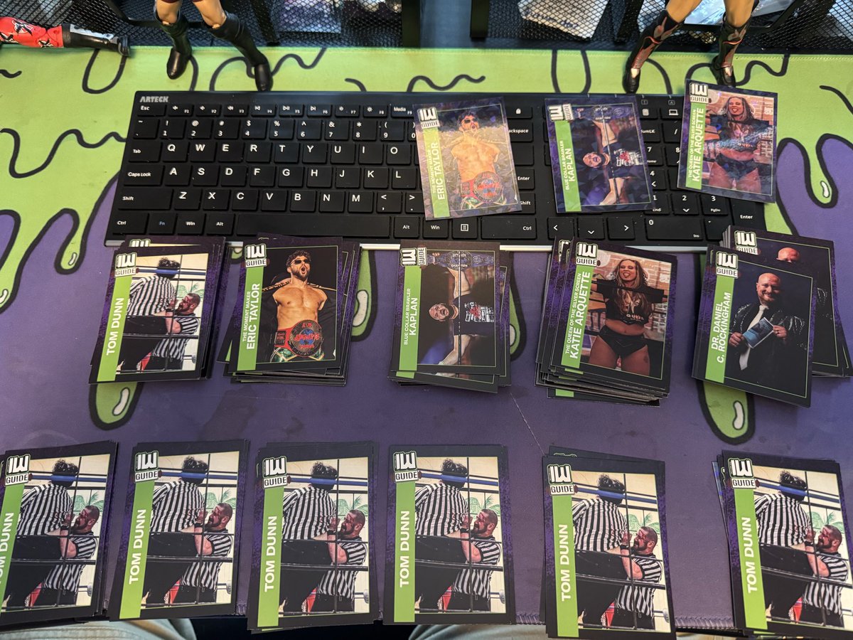 IWGuide1's tweet photo. Trading card assembly Line. https://t.co/hLbqbjq80M