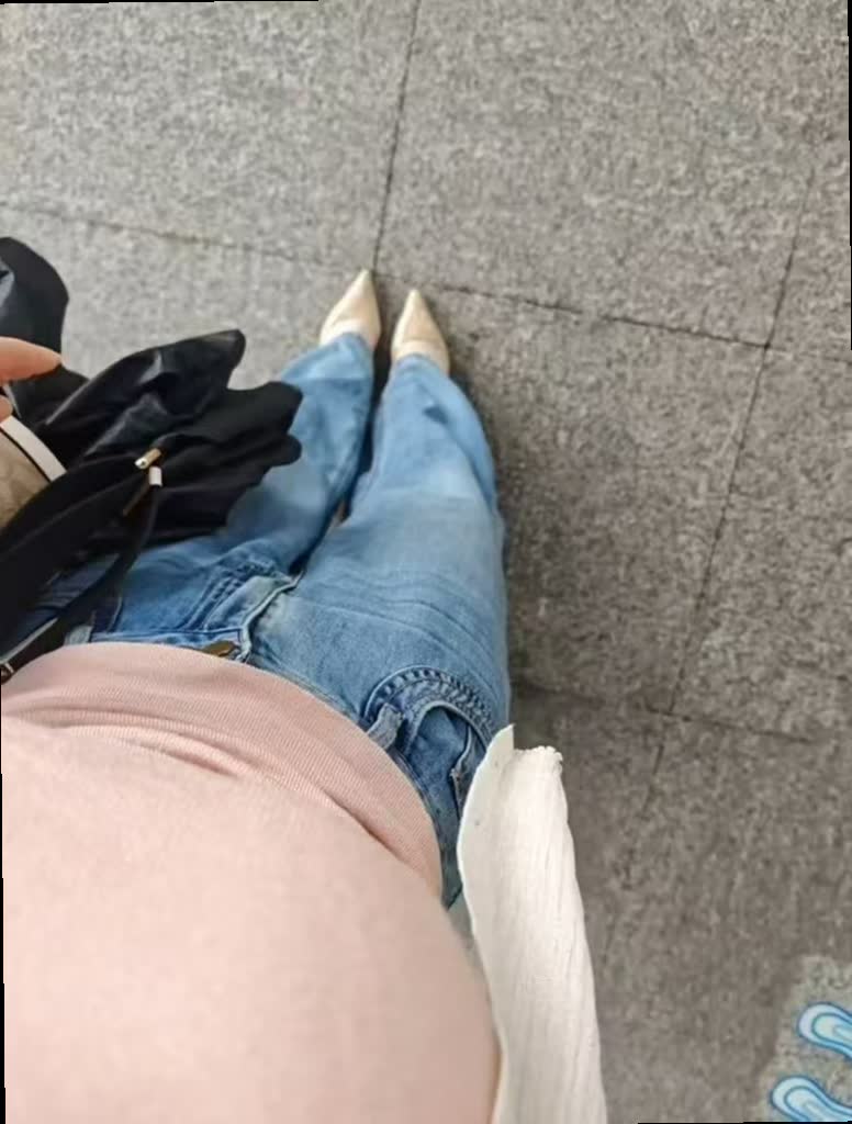 ChelseyVerk0's tweet photo. 别再问能不能去其他城市啦，活动范围仅限拉萨，蹲一波本地小伙伴 #拉萨 https://t.co/dXfnKiIKF7