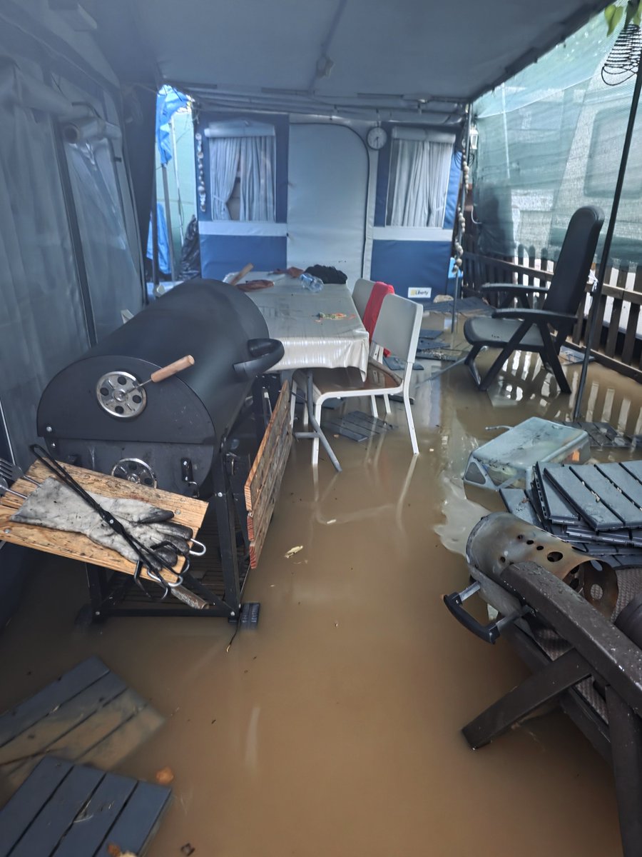 2Sergisbd2's tweet photo. @3CatInfo Una cosa es que es reconegui que esta en zona inundable, una altre cosa es el que ha passa't aquesta nit... https://t.co/wRsZS4knyE