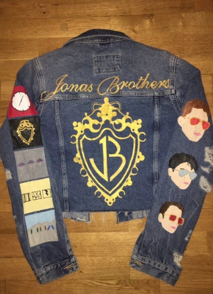 madisonbedient's tweet photo. It is with great sadness that I am looking to sell my beloved jacket. It is a Forever 21 size Medium cropped jean jacket. In beautiful condition! I’m looking to get $150 plus any shipping. Please only serious inquiries only 💙😭 #jonasbrothers https://t.co/348yrnJuFa