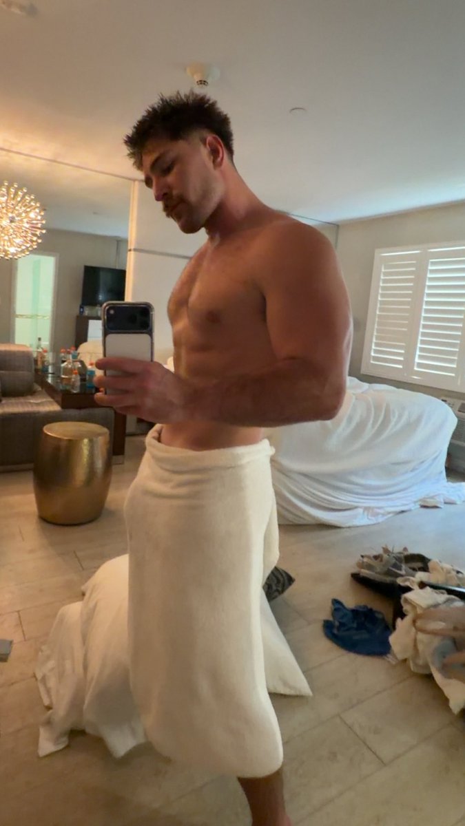 MagicJakeFit's tweet photo. Chudai 

https://t.co/xHMibjVNrA

#goon #sex #porn #nsfw #nsfwtwtًً #gay #mlm #findom #findomdom #findomgod https://t.co/o8mV2UzMhw