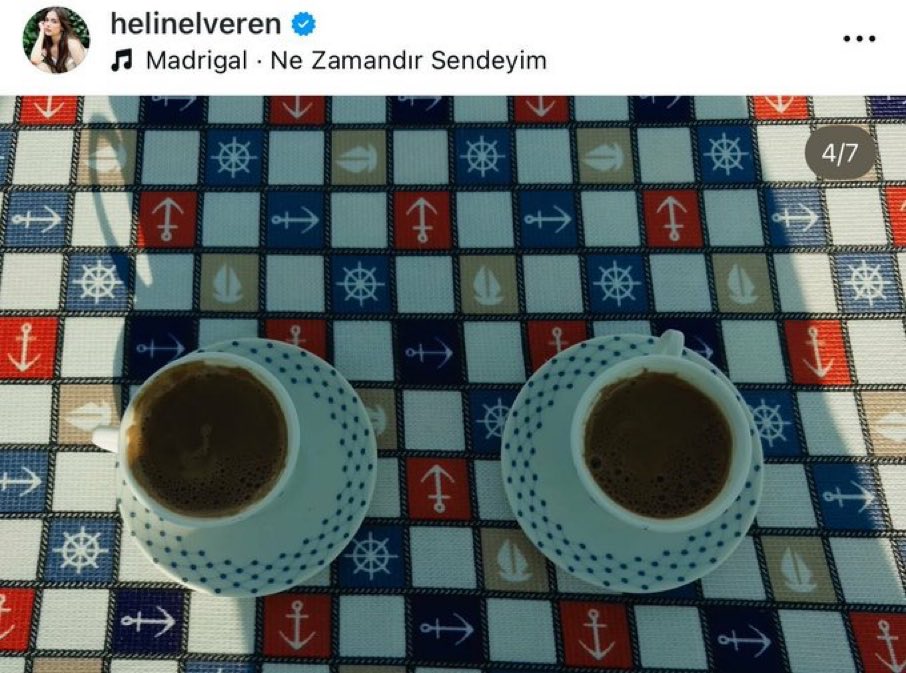 Nursversion_'s tweet photo. İki kahve… etiketsiz kahve… dünkü röp aylar önceydi sevgilim yok dediği için bugün üstünden aylar geçti artık sevgiliyiyiz demek için bir sinyal… ne zamandır sendeyim… bacağına ay çizmiş dün ata ay emojisi koymuştu postuna… güneşler bitti şimdi aylarla mesaj veriyolar
#athel https://t.co/uRfCBdVAry