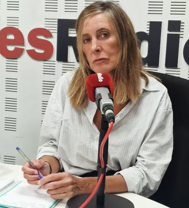 Nochiel1957's tweet photo. Dice esta señora que a pesar de la corrupción de Ayuso, tiene mayoría absoluta. ¿Esta diciendo que los votantes del PP en Madrid les gusta que les roben y que sus politicos estén corrompidos? pues eso es lo que dice https://t.co/vqPO2ocRqx