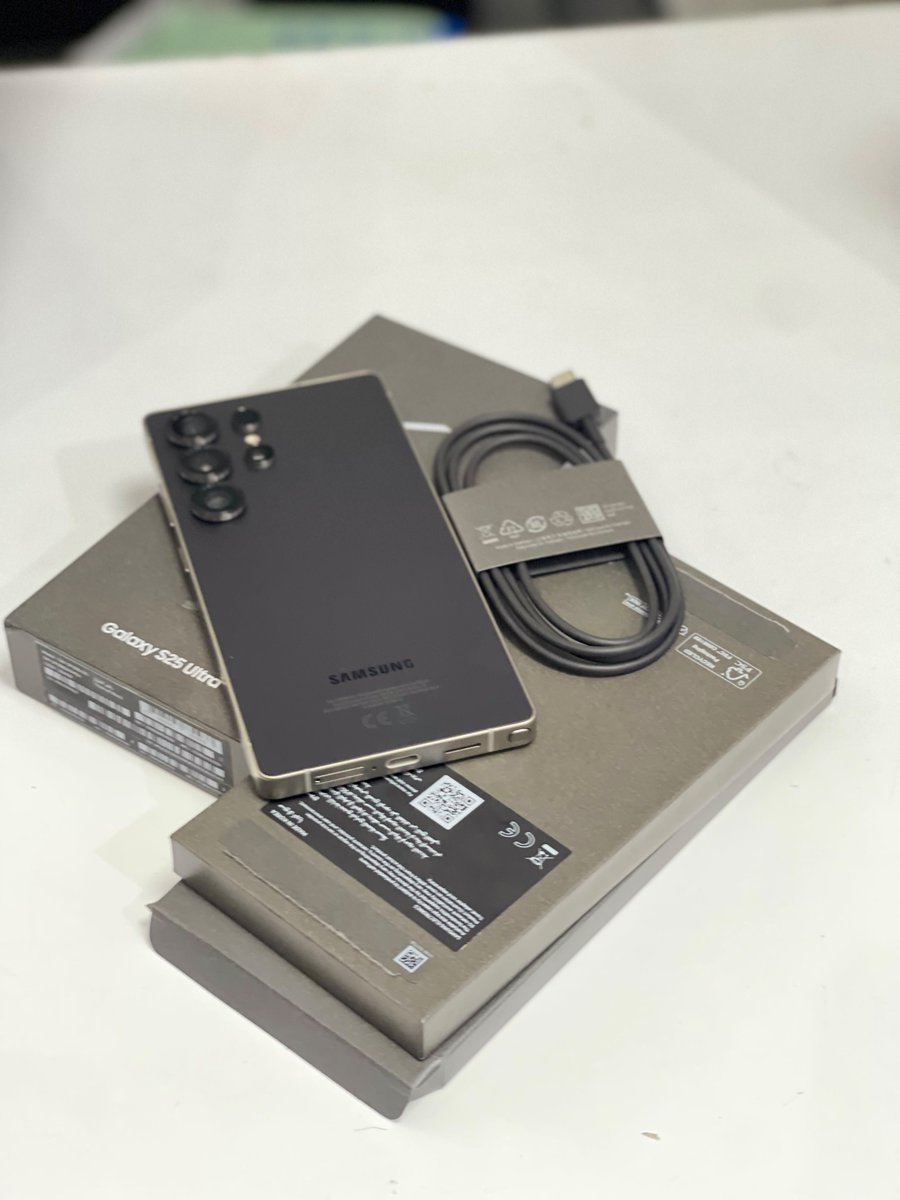 DrJavan_01's tweet photo. Manifesting Samsung s25 before end year!! 🙂‍↔️ https://t.co/SaelKBH367