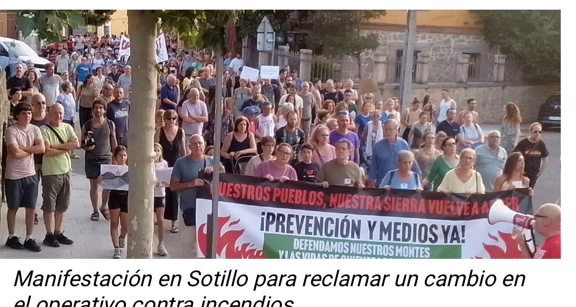ErnestoEkaizer's tweet photo. APUNTE Me llama una profesional que vive en Sotillo de la Adrada, Ávila. Ayer hubo una manifestación de protesta por la política forestal a raíz del incendio en Burgohondo. Me dice que hubo gente que coreó “Ayuso dimisión”. La mamá de Isabel tiene casa en el pueblo. https://t.co/DgjFg1pzfE