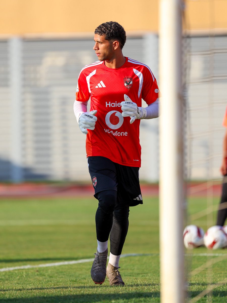 AlAhly's tweet photo. 🧤😍 https://t.co/4OJHguHouP
