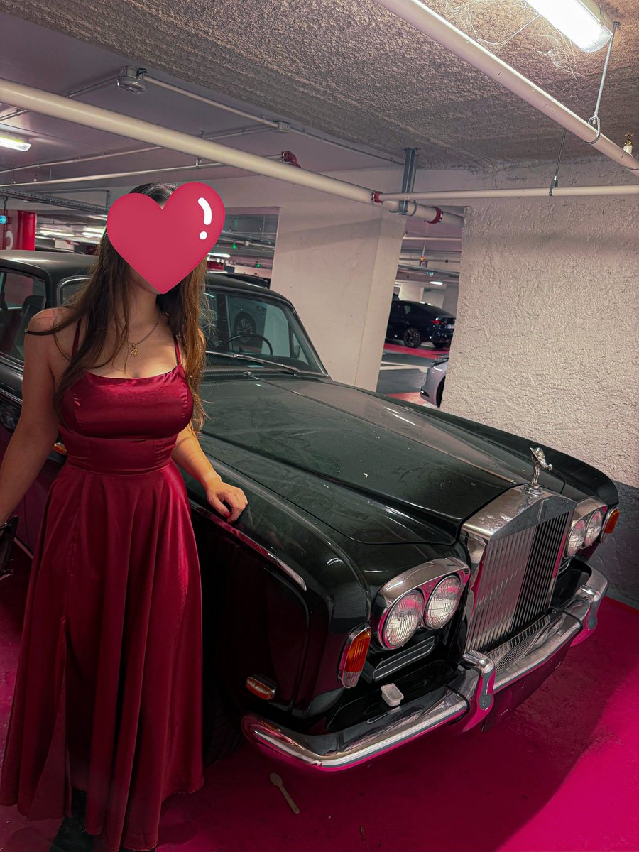 Aleph_Aphel's tweet photo. Random parking souterrain parisien : https://t.co/SLp9WPmJez