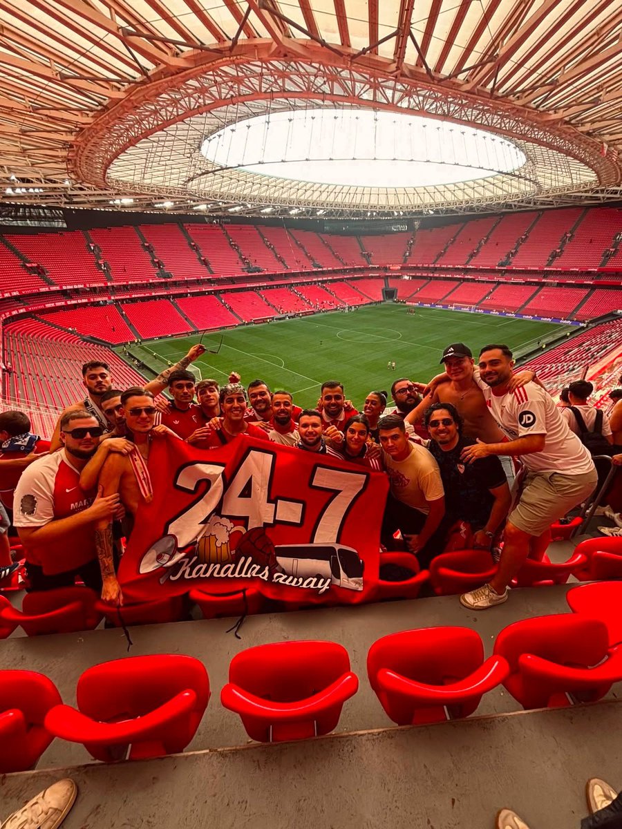 247SfcFans's tweet photo. ⚪️🔴 La catedral del Sevilla 🔴⚪️
#247SfcFans
#EsLaHoraDeAnimar https://t.co/U2IdKORk2M