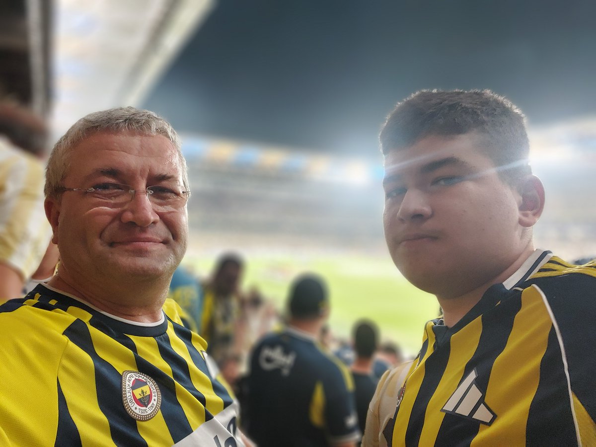 YasarErhan's tweet photo. Konya maçındayız 
Maç yerinde seyredilir, savaş sahada verilir.
Her daim FENERBAHÇE💛💙. https://t.co/yfXLtLYP1b