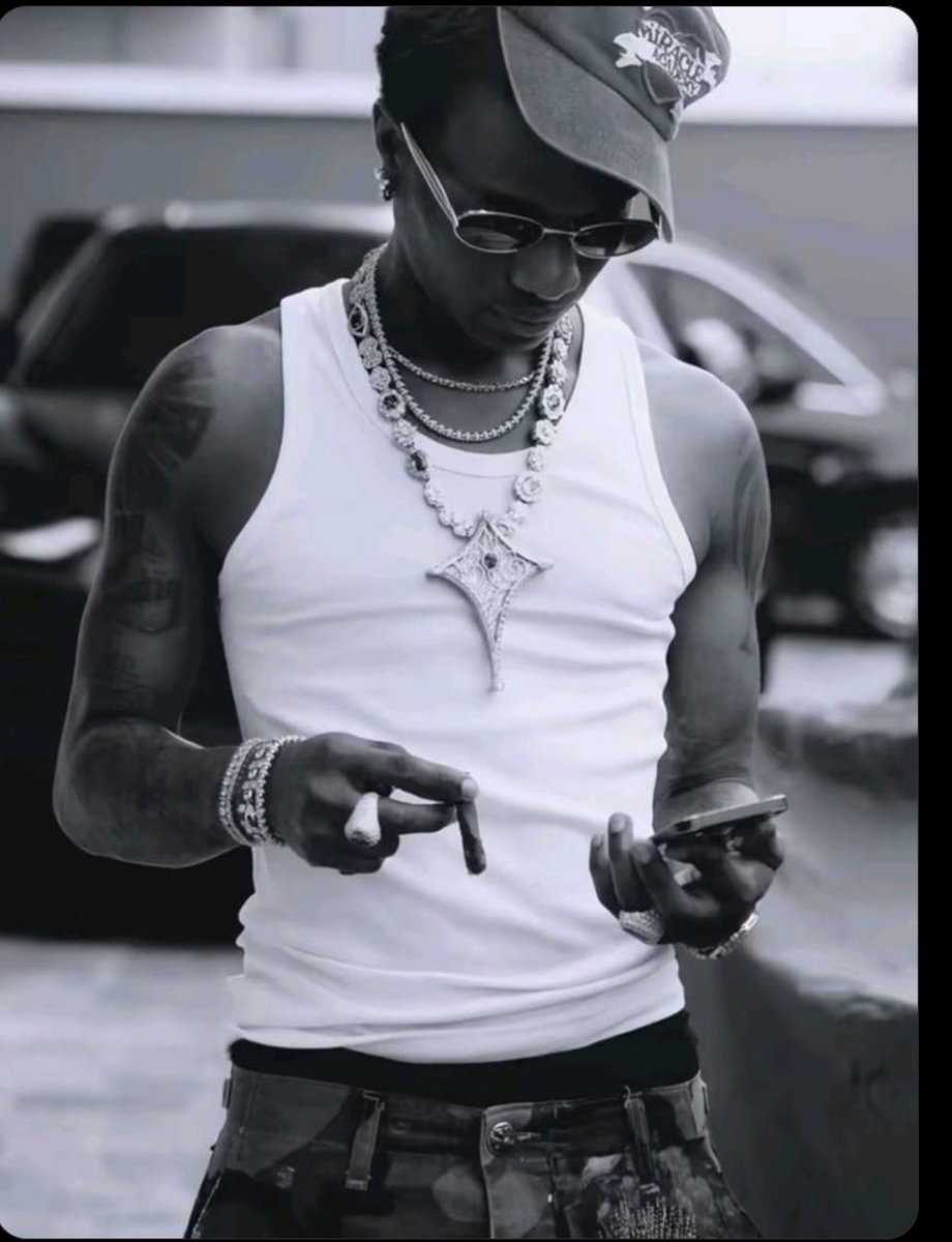 KingBerryIce's tweet photo. @wizkidayo King of Sexy afrobeat my Fucking goat 🐐🐐♥️♥️♥️🔥🦅🦅🦅🦅🦅🦅 https://t.co/zJbDb3gE3B