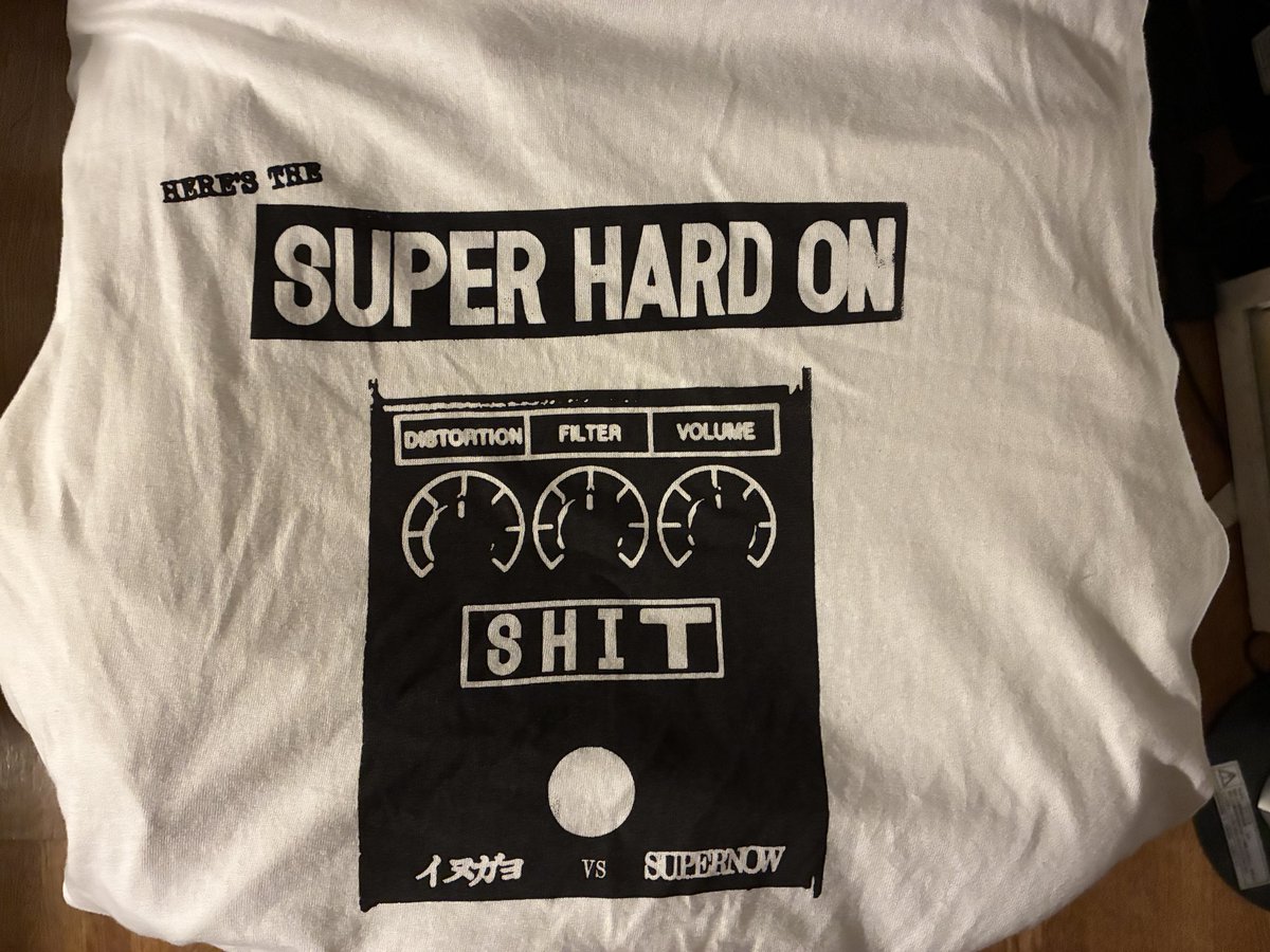 mvyK8cBgrFeOMff's tweet photo. 8.22(土) 161倉庫
イヌガヨ vs SUPERNOW
初161倉庫、そして初SUPERNOW!
イヌガヨもSUPERNOWも最高すぎた
両バンドともめちゃくちゃカッコよかった!!
そして161倉庫、激暑
汗だくすぎて、お酒が水のように飲めました🍺
Tシャツもめっちゃお気に入りになりました😍
#イヌガヨ #SUPERNOW #161倉庫 https://t.co/tQsOxumLk4