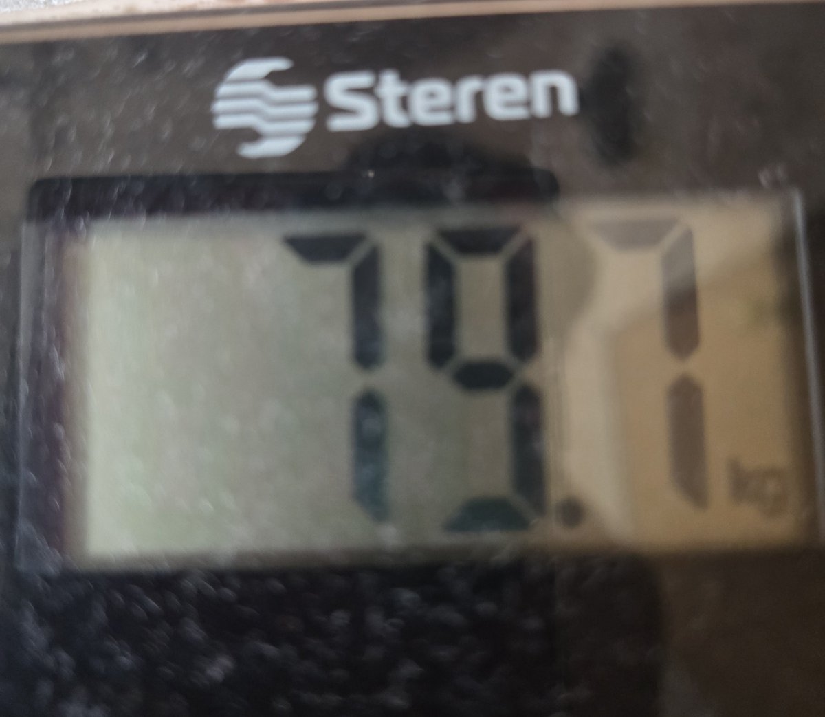 obsessionTwitch's tweet photo. Yo pensaba que 89kg era lo máximo que iba a poder bajar despues de haber pesado 109kg

Pero siempre se puede lograr mas en esta maldita vida y si yo puedo ustedes pueden muchisimo mas

Lo hice deprimido, lo hice sin ganas, lo hice llorando pero lo hice https://t.co/4vbAewV9ig